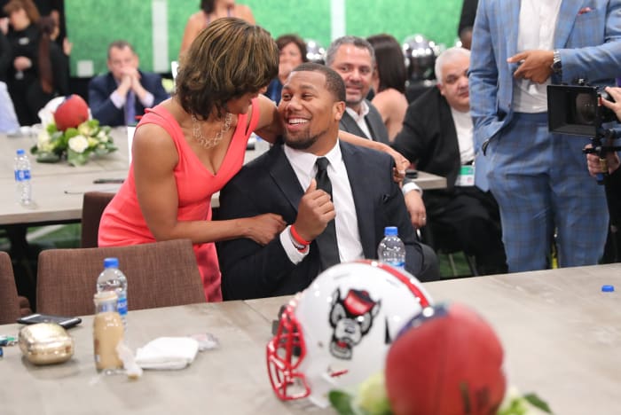 Happy green room scene.